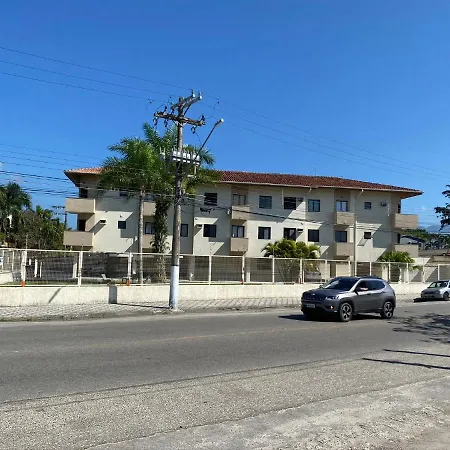 Apartamento Ubatuba, Itaguá, bem localizado, duas vagas de garagem-2